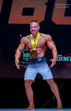 REAL NOVICE MEN‘S PHYSIQUE
